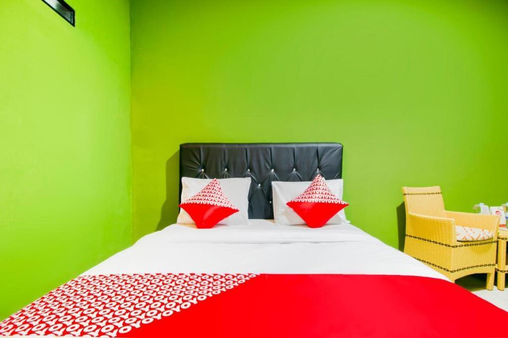Oyo 1014 Bettah Coba 2 Sukabumi Hotel Kültér fotó